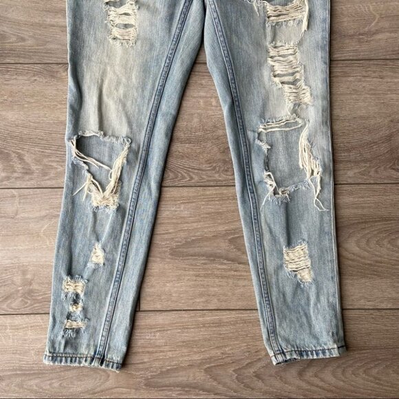 BDG Slim Boyfriend Low  Rise Ripped Jeans - Picture 5 of 16